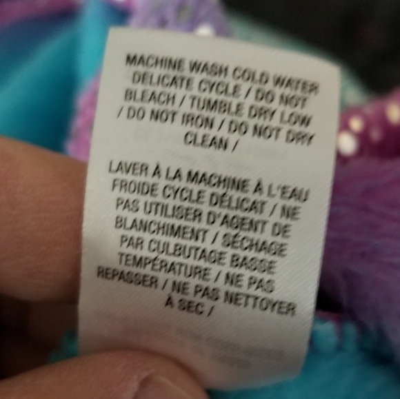 Metallic fleece rainbow mermaid blanket - Picture 6 of 8